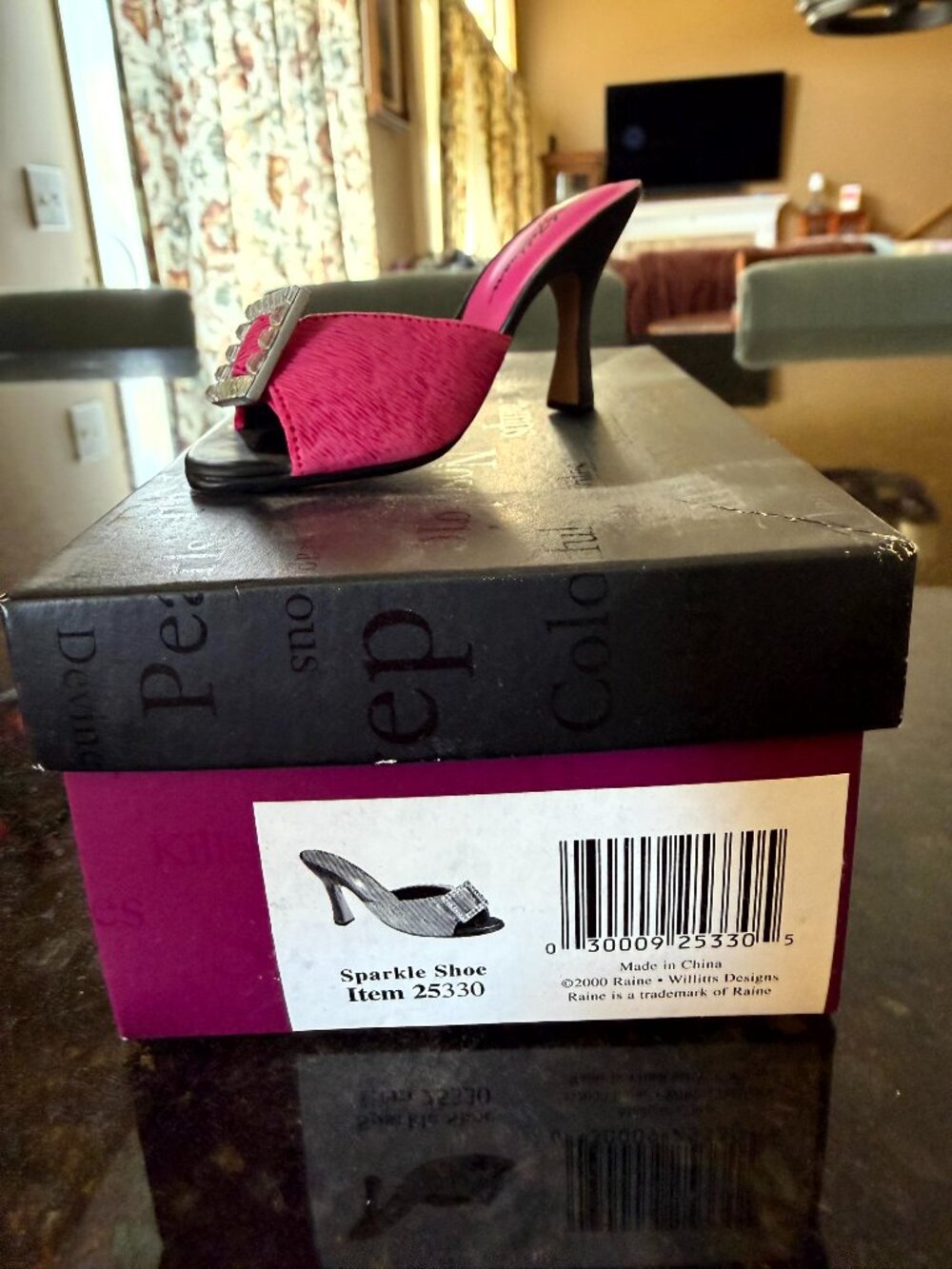 Just the Right Shoe Sparkle Shoe 25330 Hot Pink Silver Buckle Mule Figurine